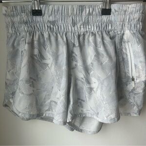 Lululemon Track That 4” Shorts - Jasmine - Size 6